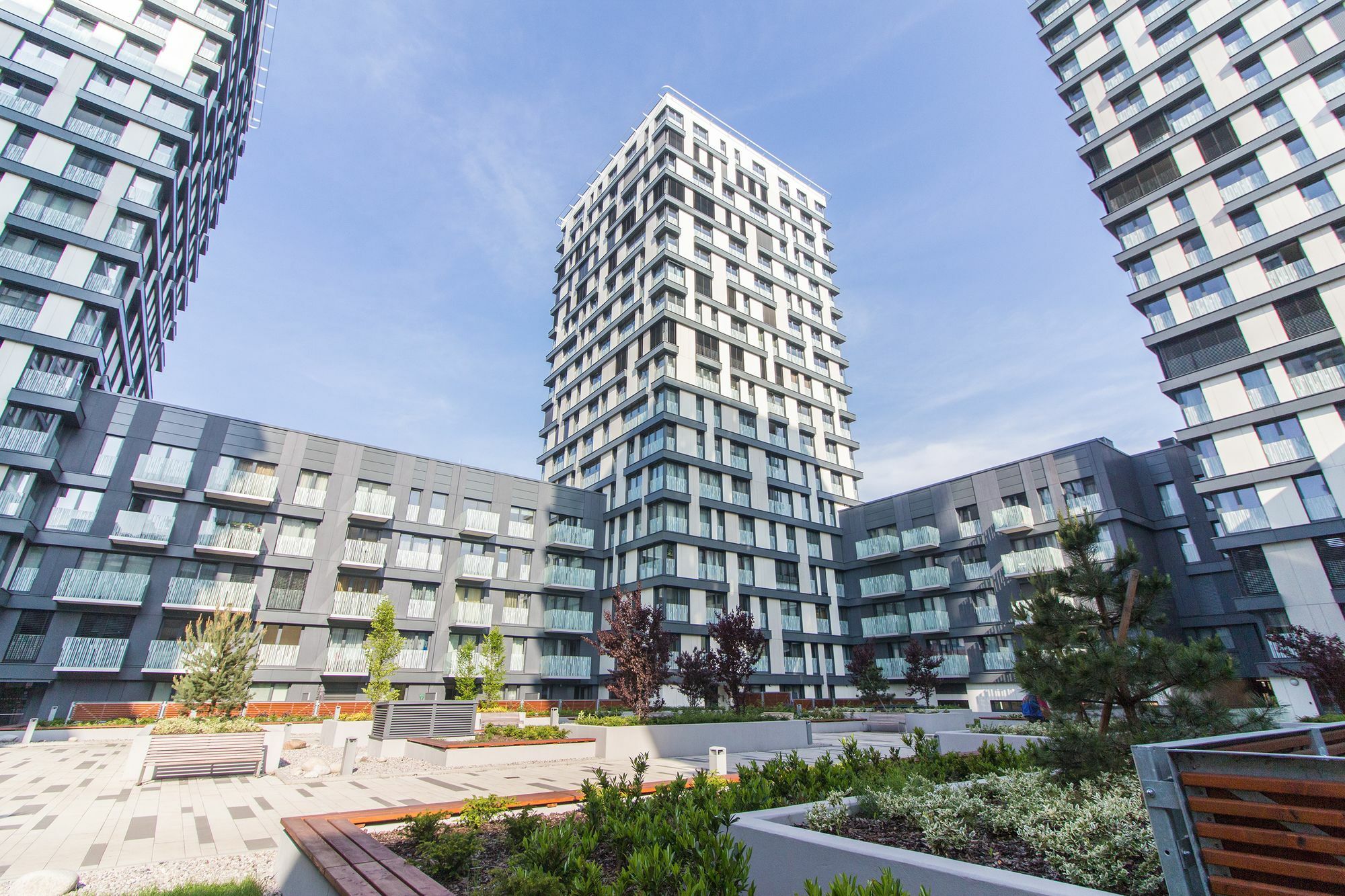 New Modern With Zizkov Parking Apartment